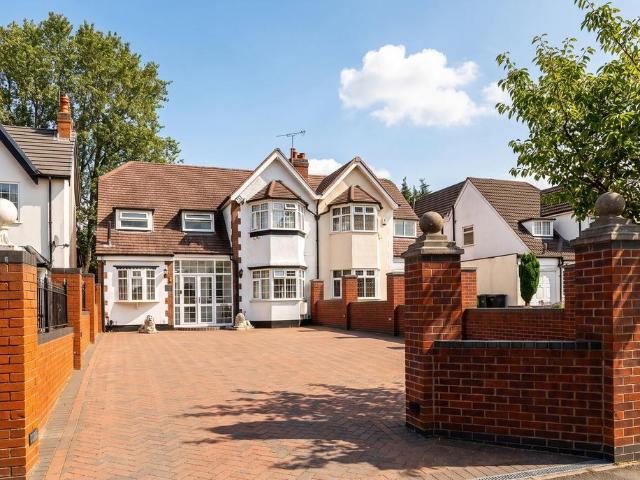House for sale in Hall Green, West Midlands
