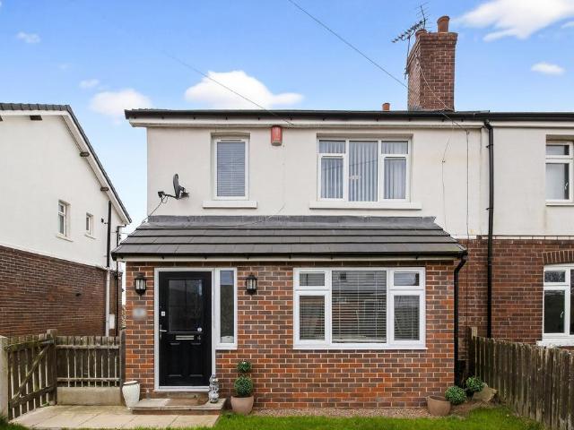 House for sale in Crofton, West Yorkshire