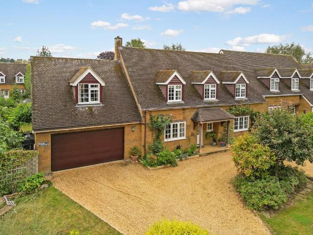 House for sale in Alderminster, Warwickshire