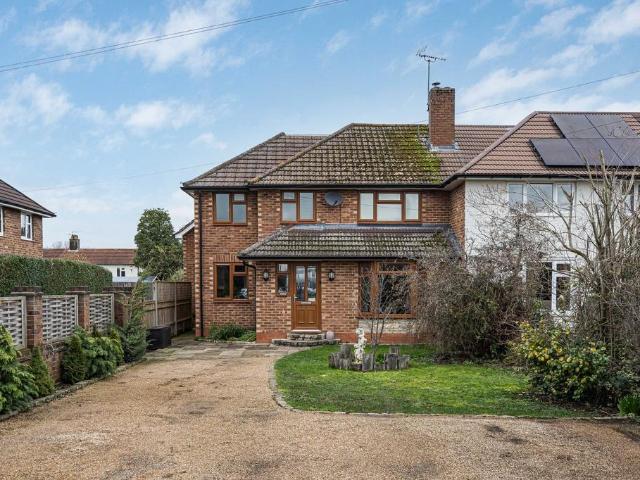House for sale in Pachesham Park, Surrey