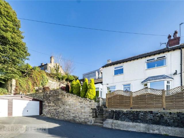 House for sale in Pye Nest, Sowerby Bridge