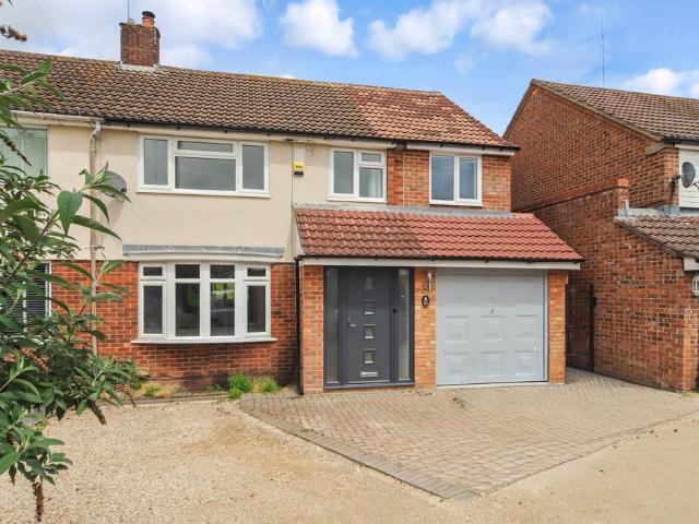 House for sale in Bedgrove, Aylesbury