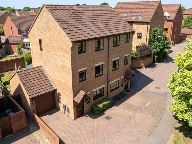 House for sale in Shenley Brook End, Milton Keynes