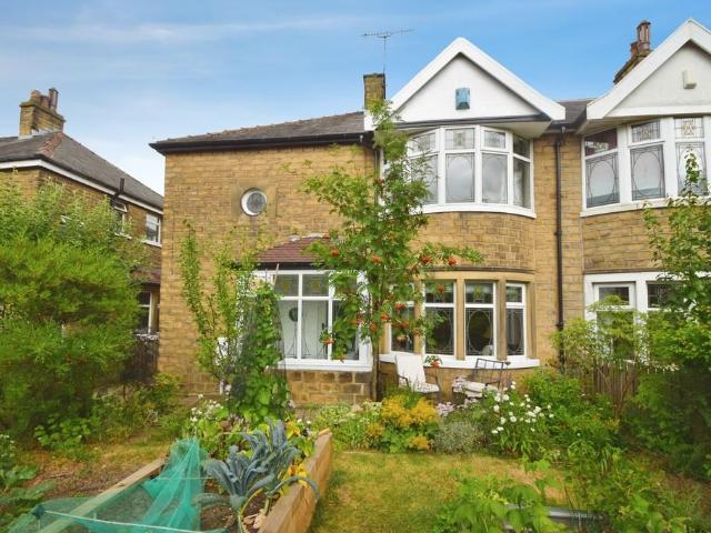 House for sale in Baildon, West Yorkshire