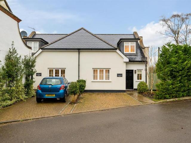 House for sale in Dogkennel Green, Westborough