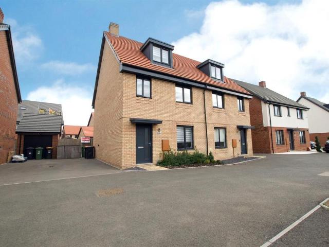 House for sale in Leighton-Linslade, Eggington