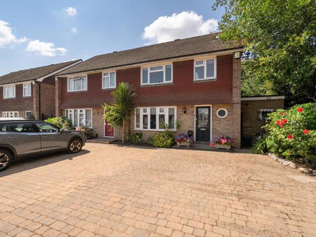 House for sale in Chislehurst, Greater London