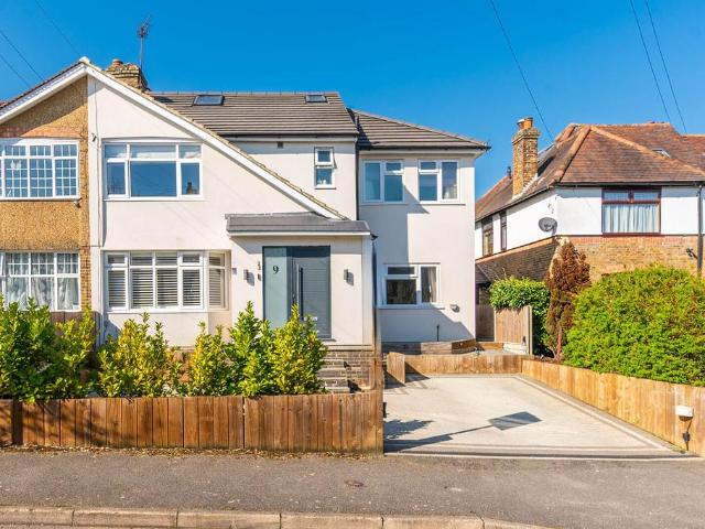 House for sale in Ickenham, Greater London