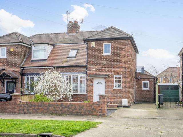 House for sale in High Field, York