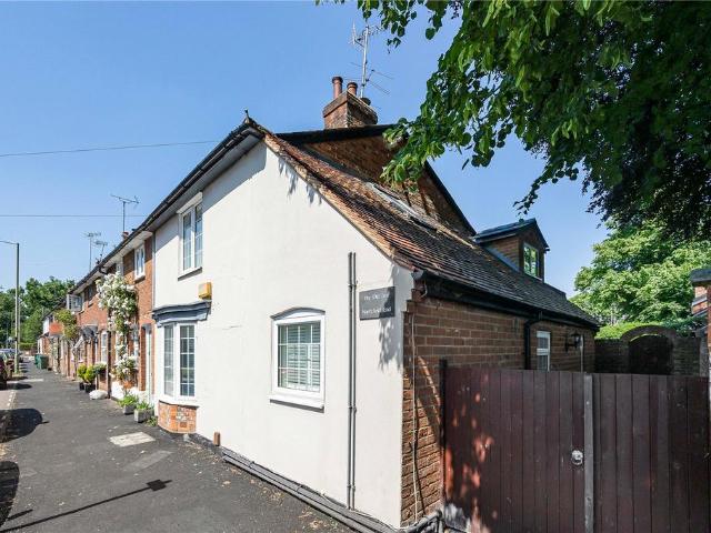 House for sale in Henley-on-Thames, Berrick Salome