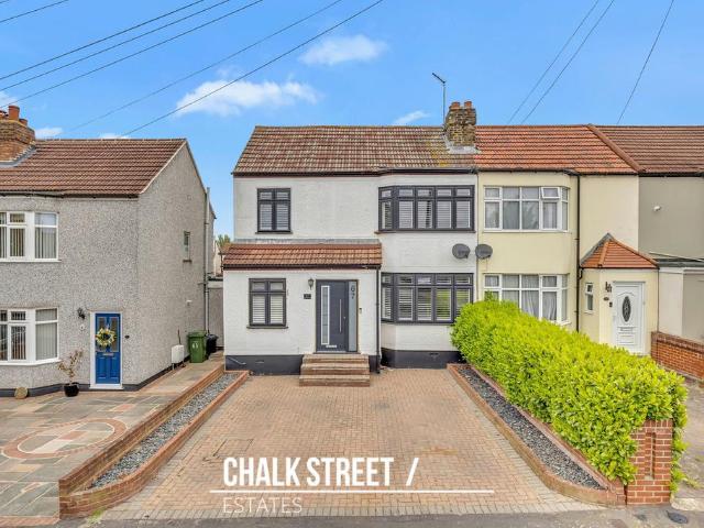House for sale in Hornchurch, Greater London