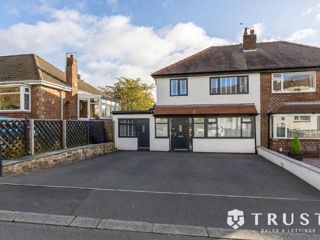 House for sale in Heckmondwike, West Yorkshire