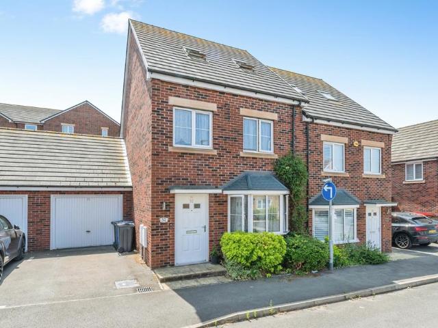 House for sale in Badgers Dene, Grays