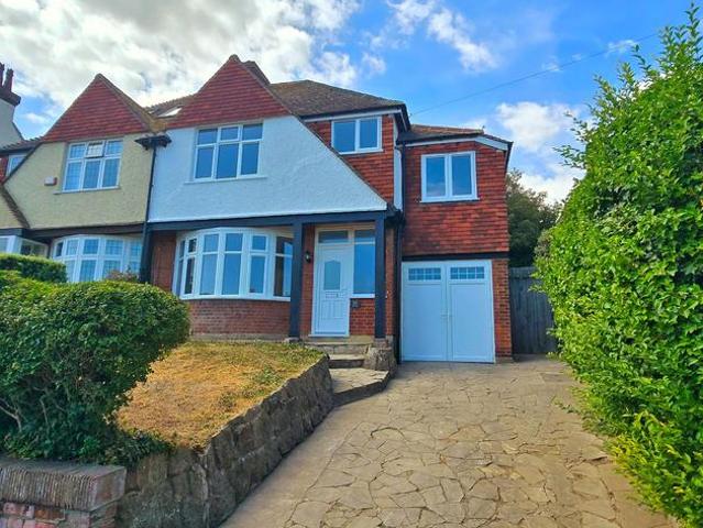 House for sale in Upton, Acol