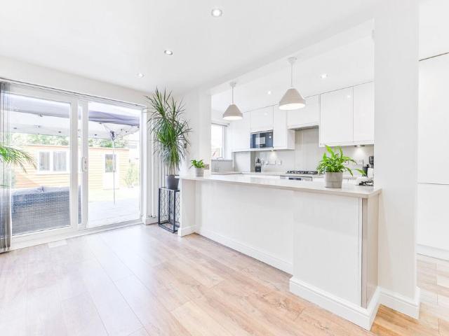 House for sale in London Borough of Croydon, South Norwood