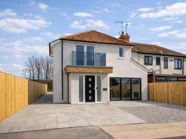 House for sale in Harewood, West Yorkshire