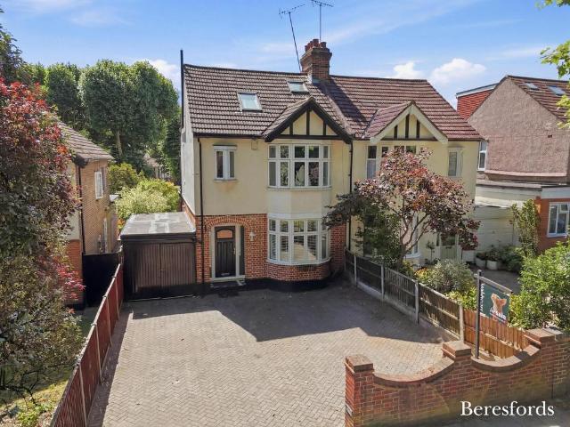 House for sale in Gidea Park, Greater London
