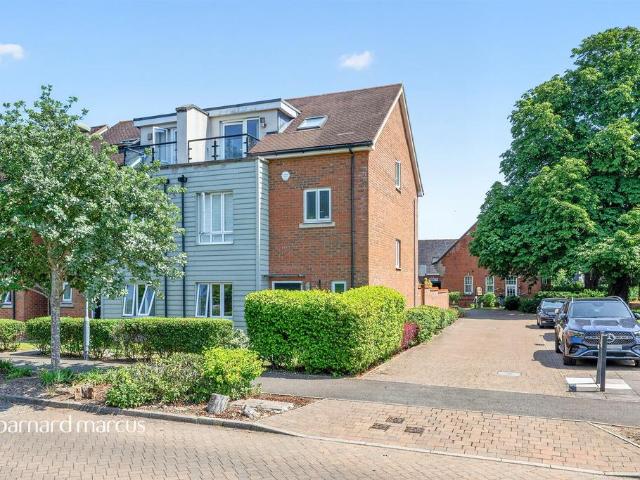 House for sale in West Ewell, Epsom