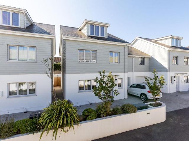 House for sale in Chalfont St. Peter, Denham