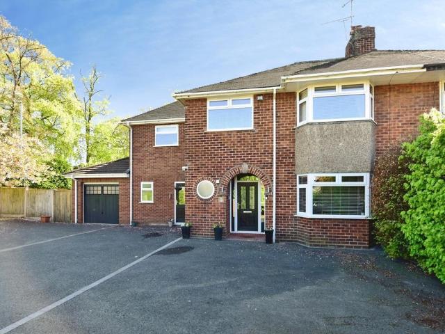 House for sale in Hall Drive Park, Alsager