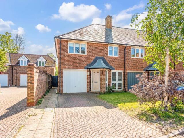 House for sale in Littlecote, West Sussex
