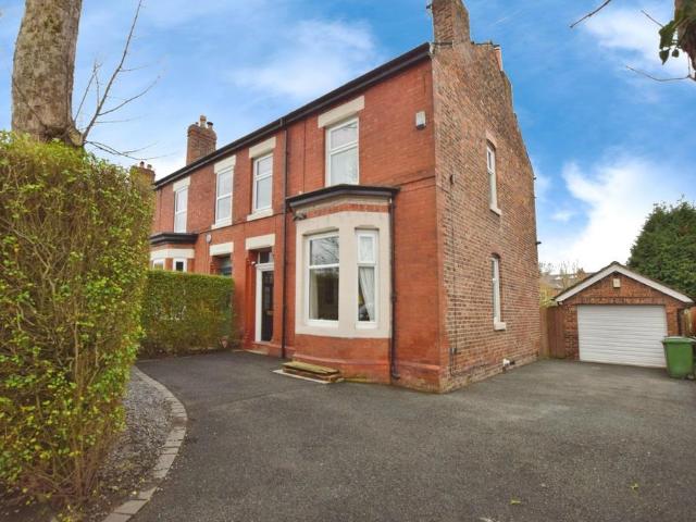 House for sale in Ashton upon Mersey, Trafford Park