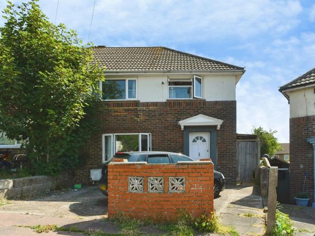 House for sale in Whitehawk, Brighton & Hove