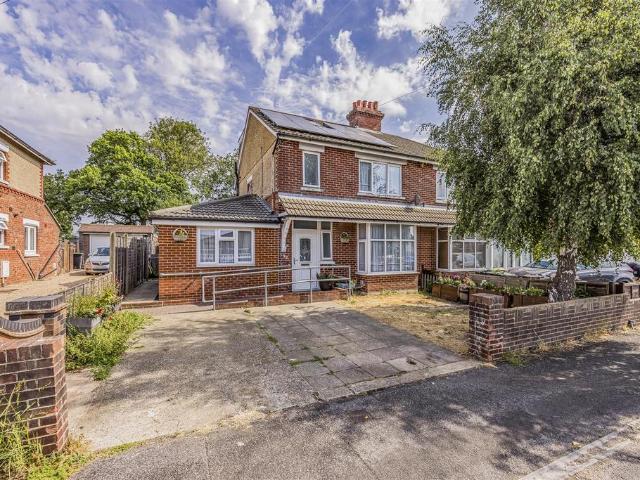 House for sale in Spring Vale, Hampshire