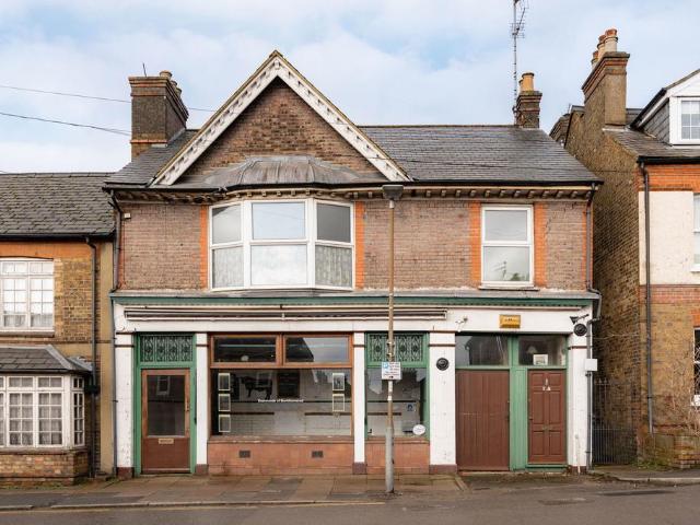 House for sale in Ashlyns Estate, Pouchen End