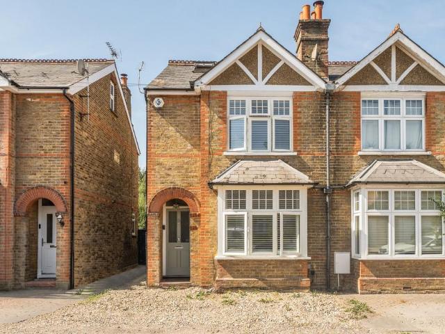 House for sale in Pachesham Park, Surrey