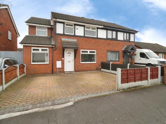 House for sale in Higher Broughton, Salford