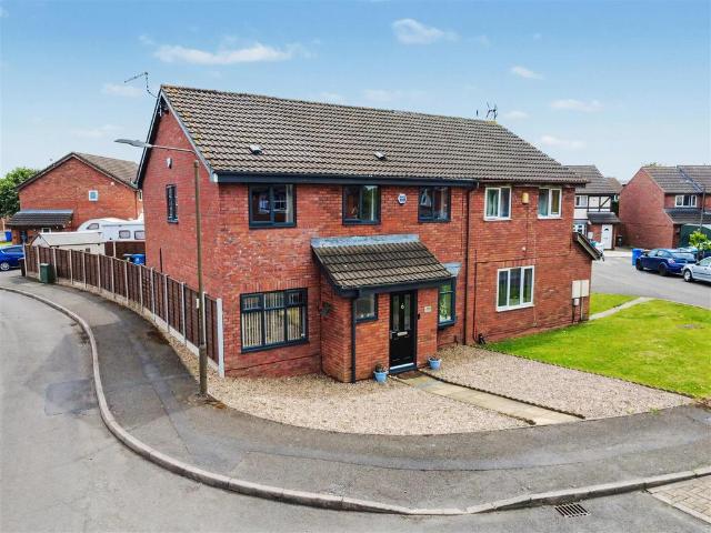 House for sale in Caldermill, East Midlands