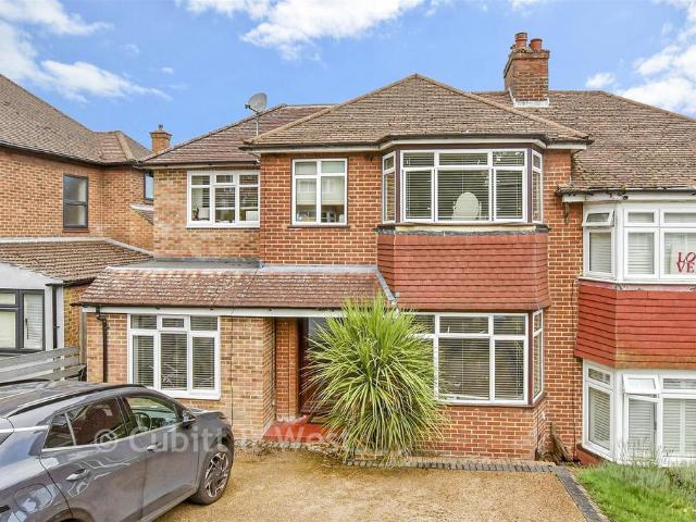 House for sale in London Borough of Croydon, Kenley