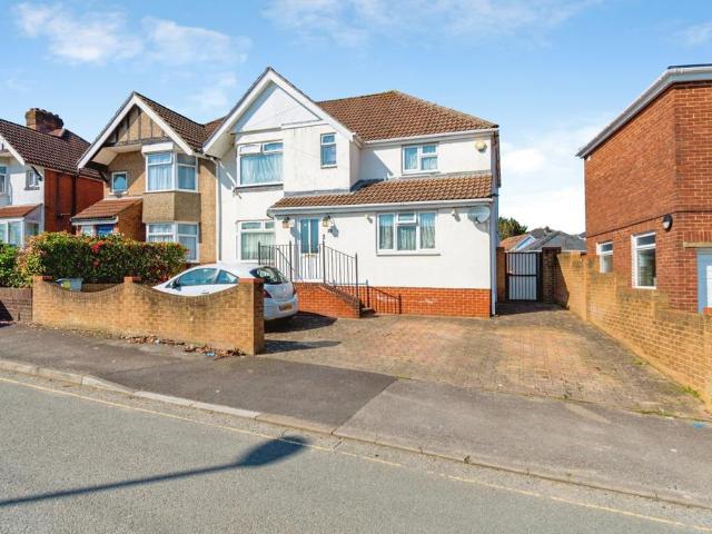 House for sale in Maybush, City Of Southampton