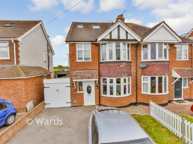 House for sale in Oad Street, Kent