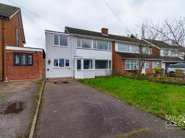 House for sale in Kettlebrook, Staffordshire
