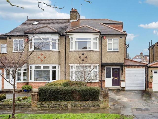 House for sale in Lane, Greater London