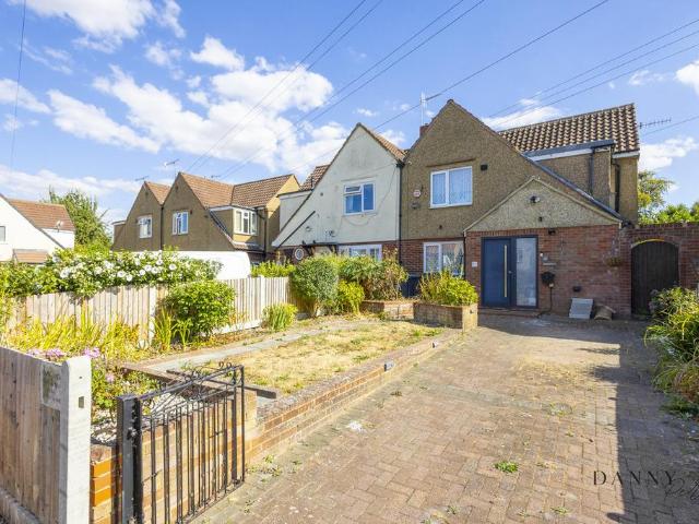 House for sale in Stuppington, The Bridge