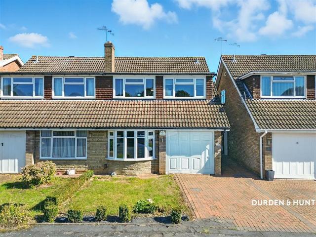 House for sale in Gidea Park, Greater London