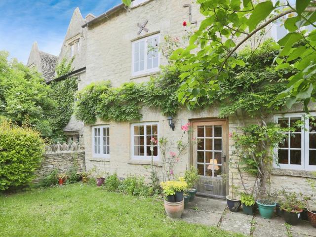 House for sale in Black Bourton, Oxfordshire