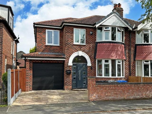 House for sale in Timperley, Trafford Park