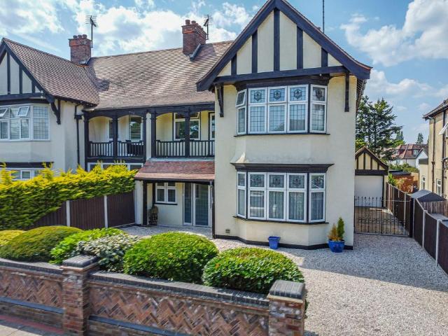 House for sale in Alton Barnes, Essex