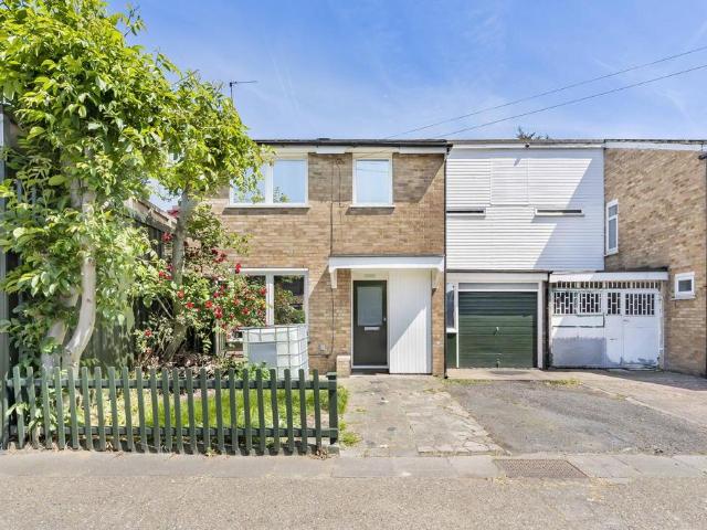 House for sale in Upper Edmonton, Greater London