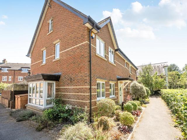 House for sale in Barton Stacey, Hampshire