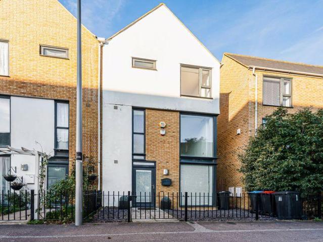 House for sale in Broughton Gate, Monkston Park