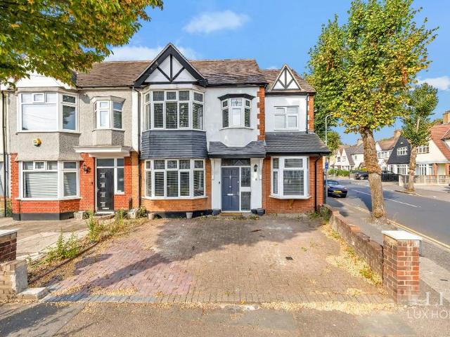 House for sale in London Borough of Havering, Greater London