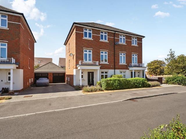 House for sale in Woodley, Wokingham