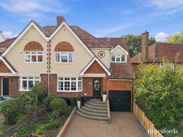 House for sale in Upminster Bridge, Greater London