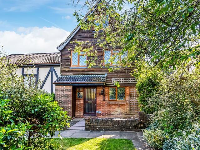 House for sale in Pachesham Park, Surrey