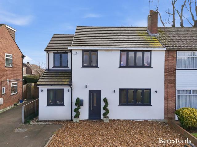 House for sale in Hutton, Navestock Side